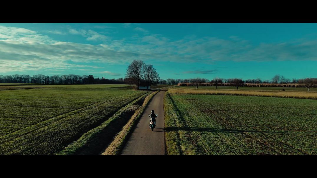 Mati w podróży na skuterku